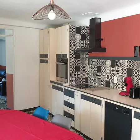 Ferienhaus La Maison D'isidore - 6 Personnes Avec Climatisation, Piscine Et Jardin Clos *