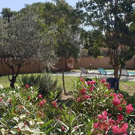 Ferienhaus La Maison D'isidore - 6 Personnes Avec Climatisation, Piscine Et Jardin Clos *