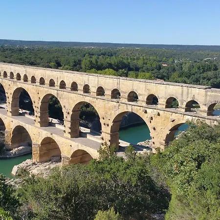 La Maison D'isidore - 6 Personnes Avec Climatisation, Piscine Et Jardin Clos *