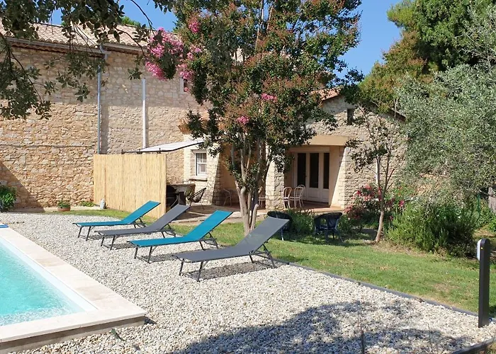 Hébergement de vacances La Maison D'isidore - 6 Personnes Avec Climatisation, Piscine Et Jardin Clos *
