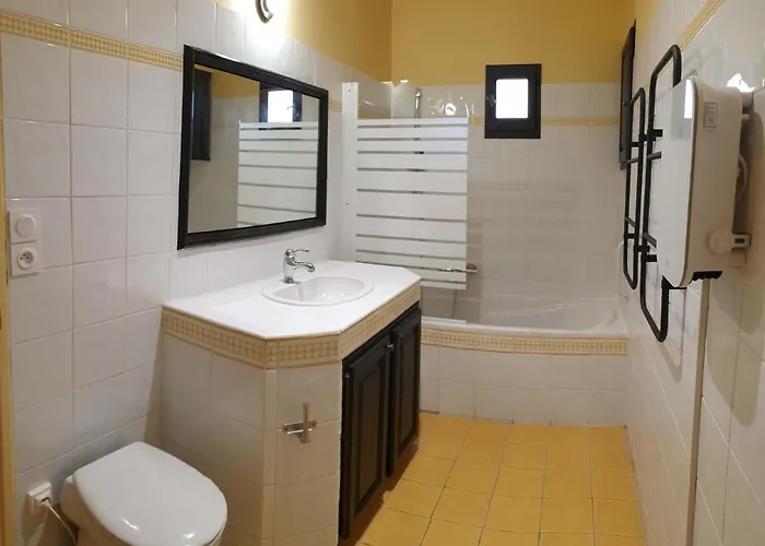 La Maison D'isidore - 6 Personnes Avec Climatisation, Piscine Et Jardin Clos Hébergement de vacances *